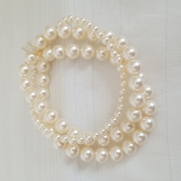 Vintage RMN Triple Strand Pearl Bracelet Gold - Picture 3 of 4